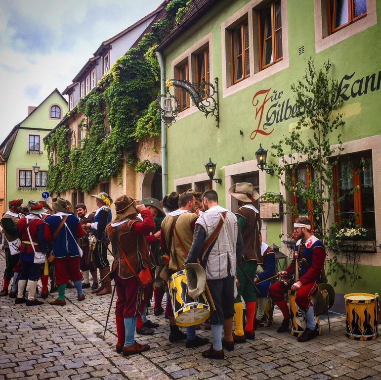 Ferienwohnungen Monteurzimmer Zur Silbernen Kanne 罗滕堡 外观 照片